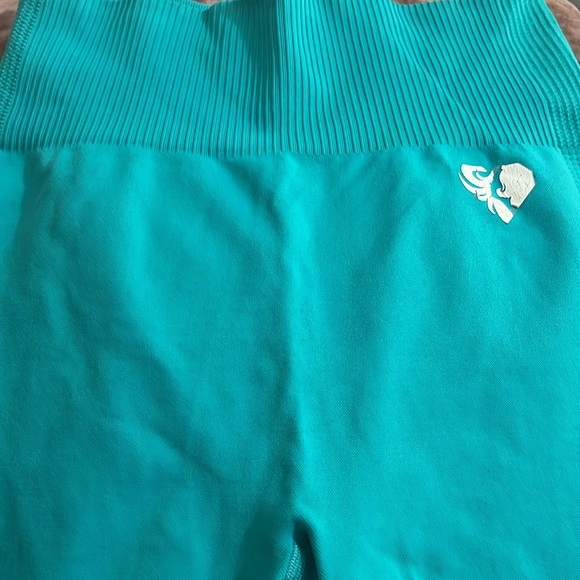 Women’s Best Power Seamless Cycling Shorts - Picture 3 of 4